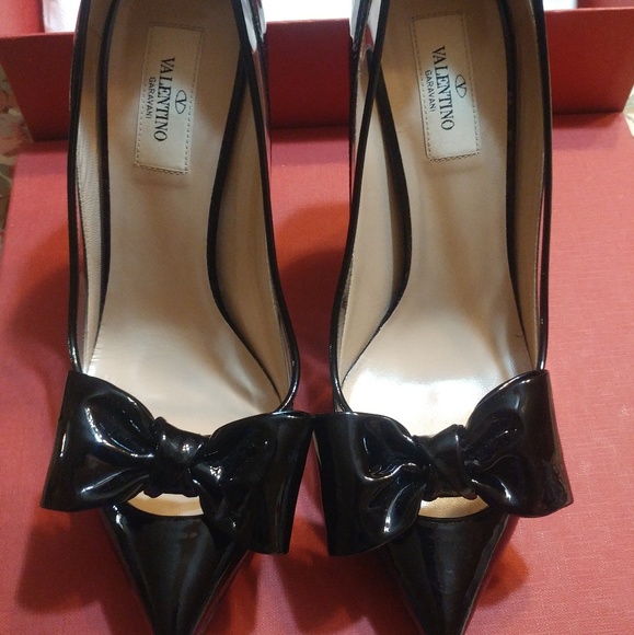 AUTHENTIC VALENTINO GARAVANI - Picture 2 of 7